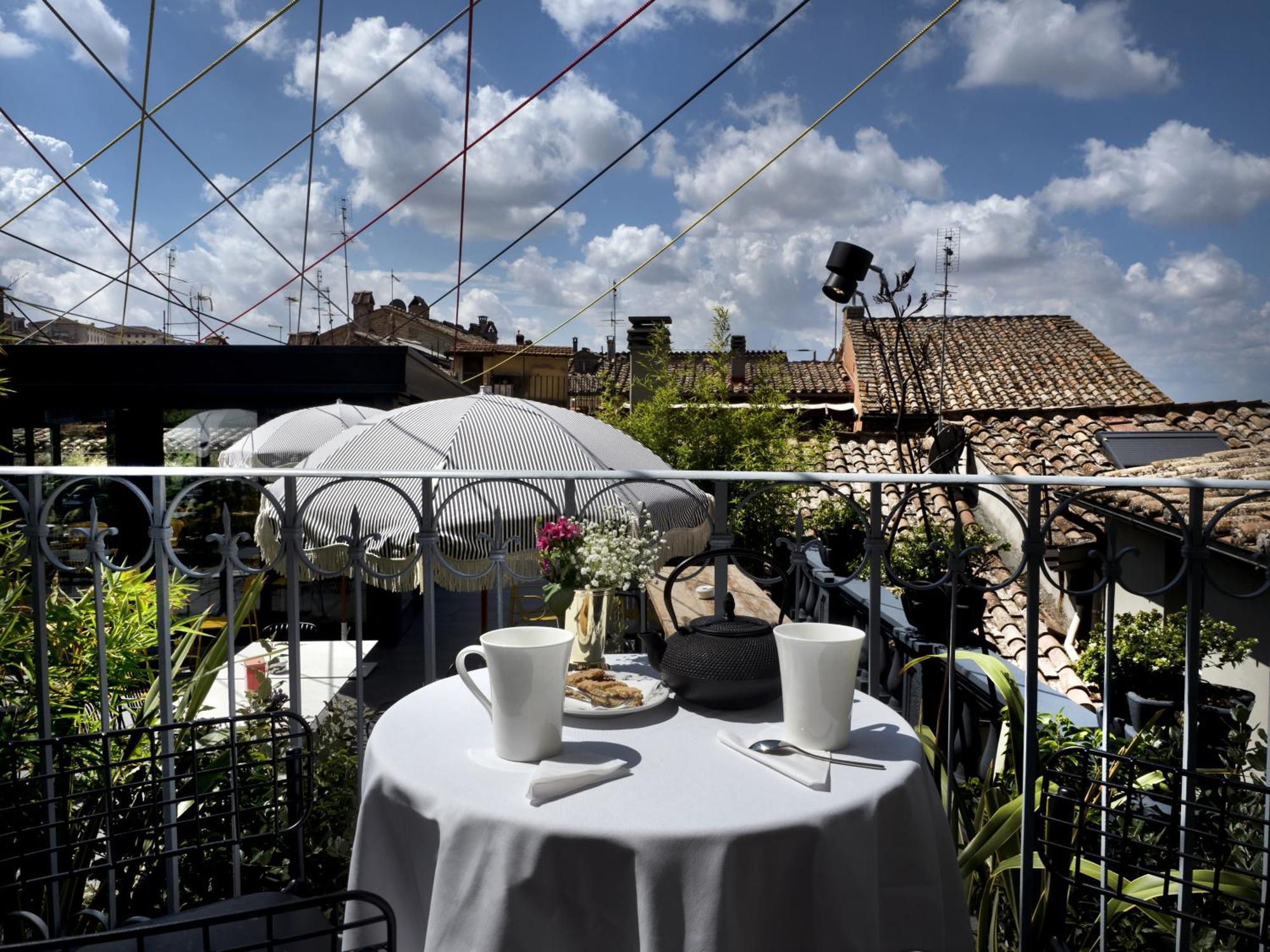 Hotel Priori Secret Garden Perugia Luaran gambar